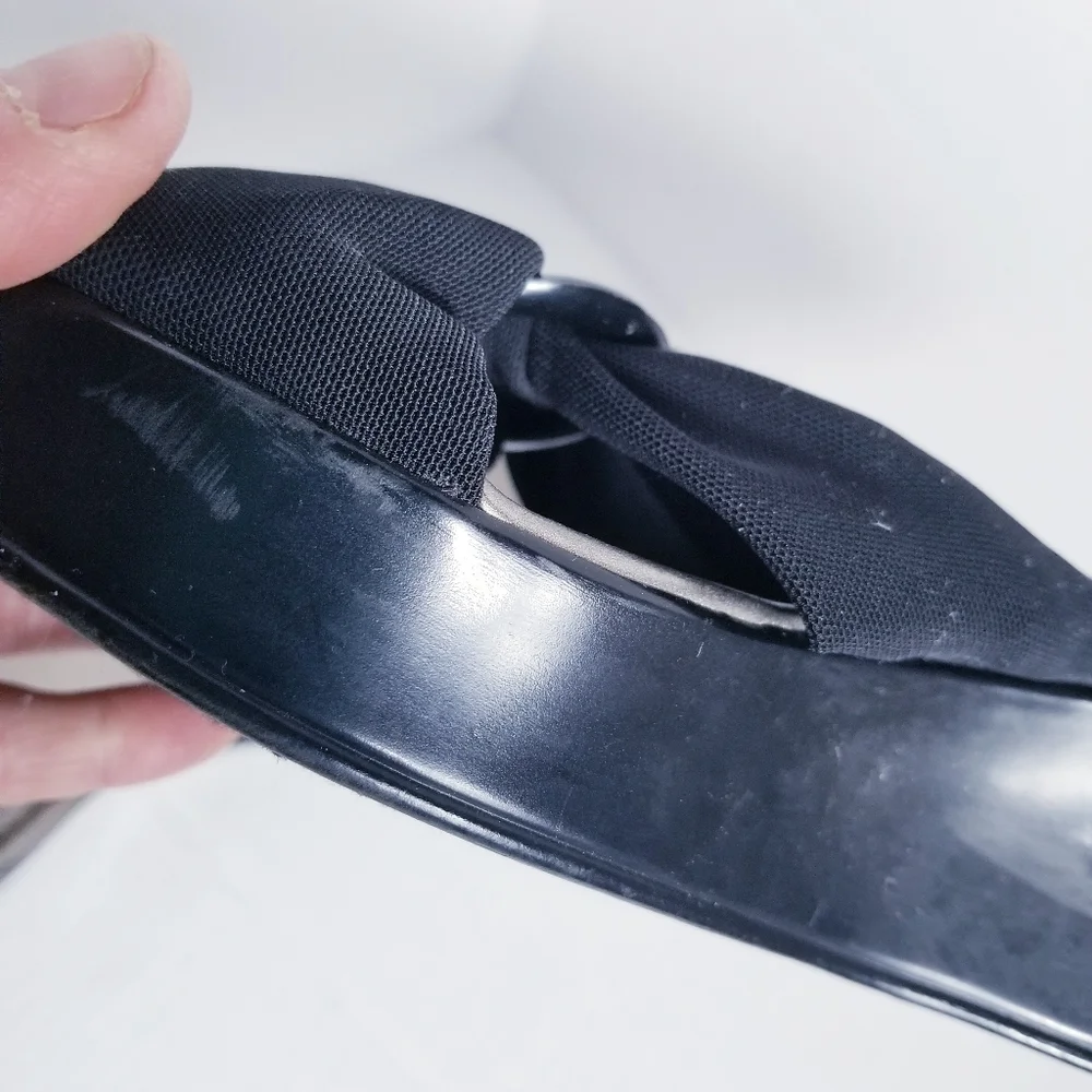 KATE ANN BLACK WEDGED SANDALS APPROX SIZE 9 (PHOTO HAS MEASUREMENT)